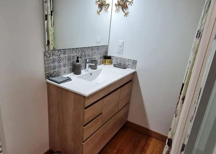 Au Touleyrou Nyaraló